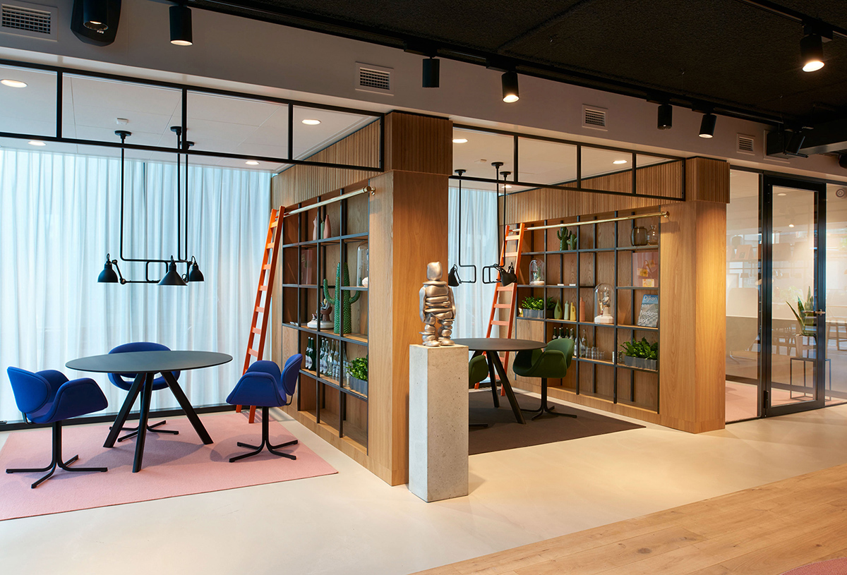 Verblinding Assimileren Elektropositief A Look Inside ING's Modern Amstelveen Office - Officelovin'