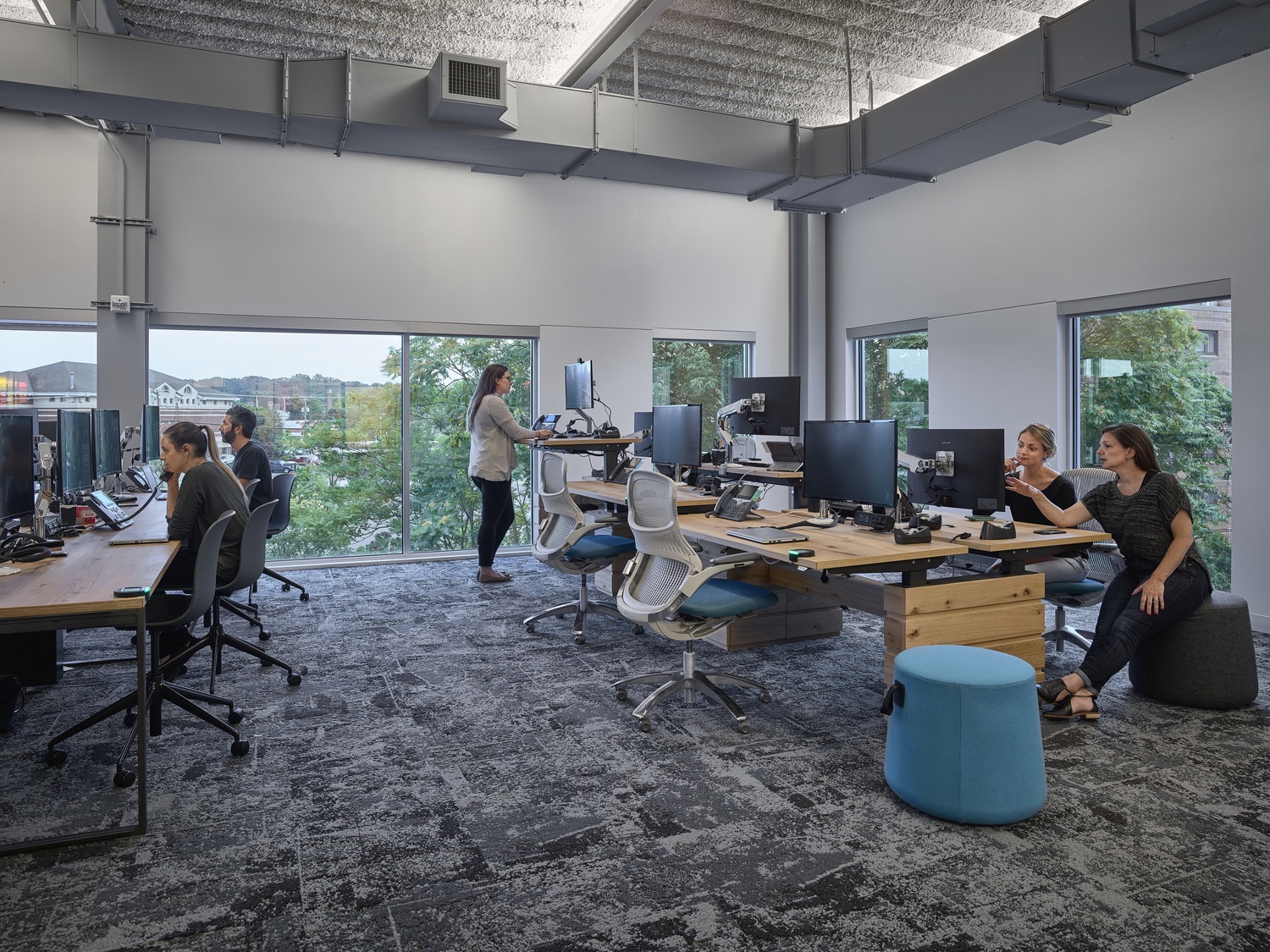 A Tour of Boston Consulting Group’s Modern Office in Summit - Officelovin'